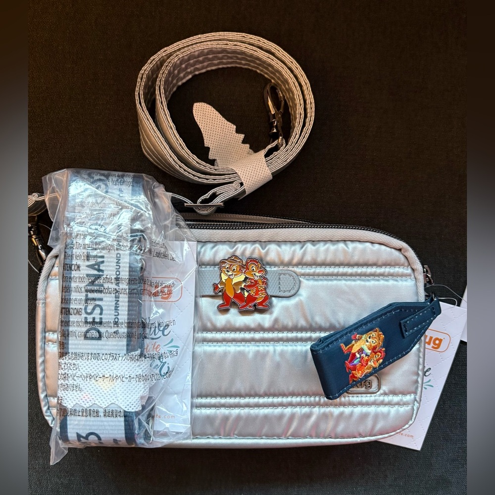Lug Coupe XL Plus Convertible Crossbody Silver Disney Destination D23 Chip Dale